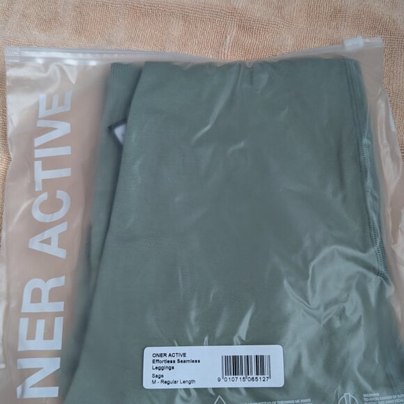 New Effortless Seamless Leggings - Picture 4 of 8